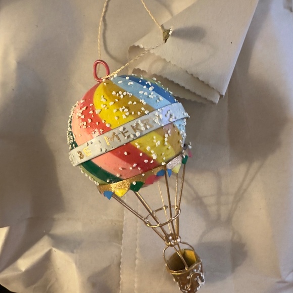 NEW Cody Foster Hot Air Balloon Multicolor Ornament - Picture 1 of 4
